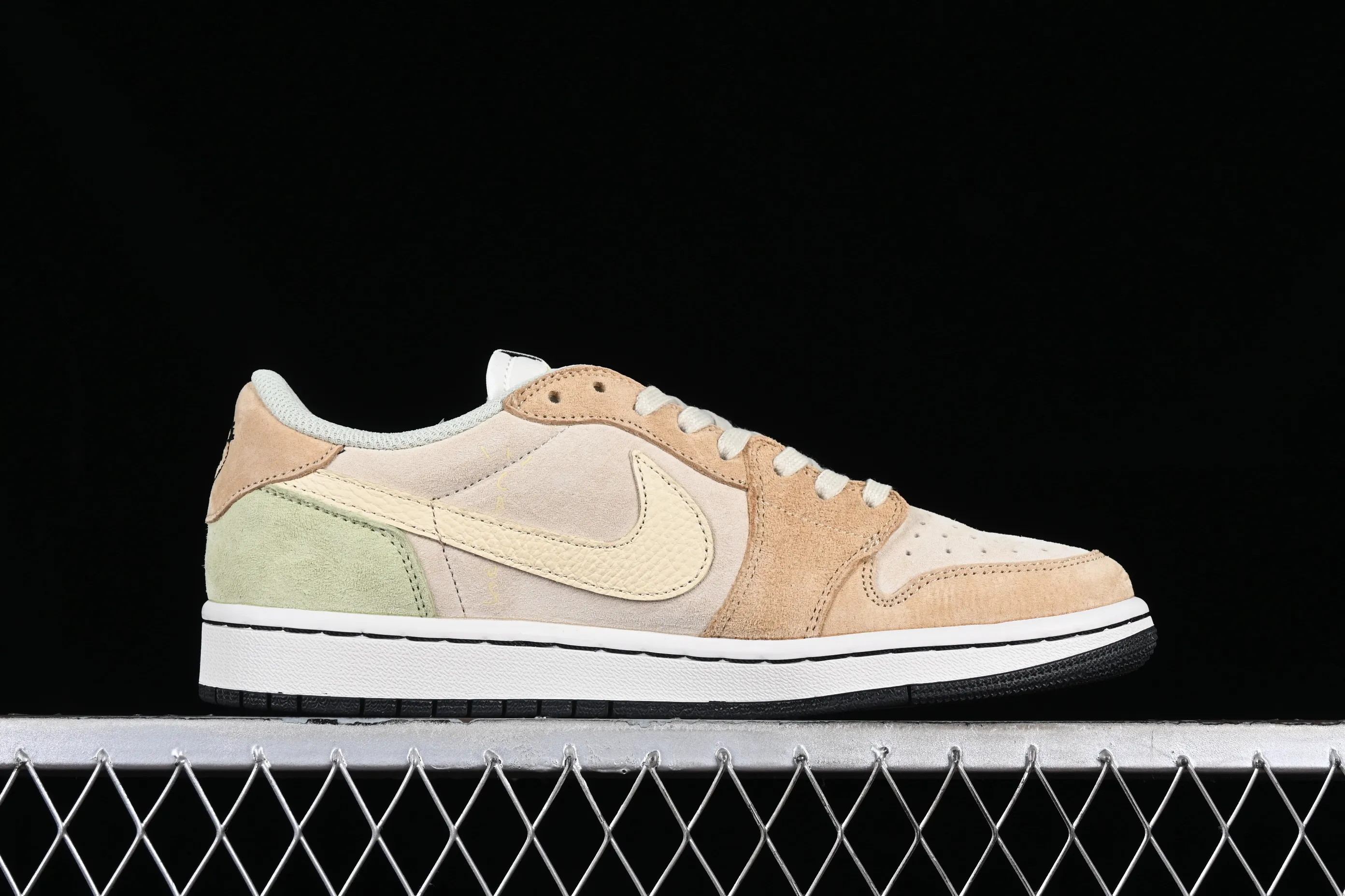 All Categories Air Jordan Jordan Series Basketball Shoes Air Jordan 1 Low Travis Scott x Air Jordan 1 Low OG AJ1 Joe 1 Reversed Overhook Joint Style Casual Sports Basketball Shoes DM7866-688